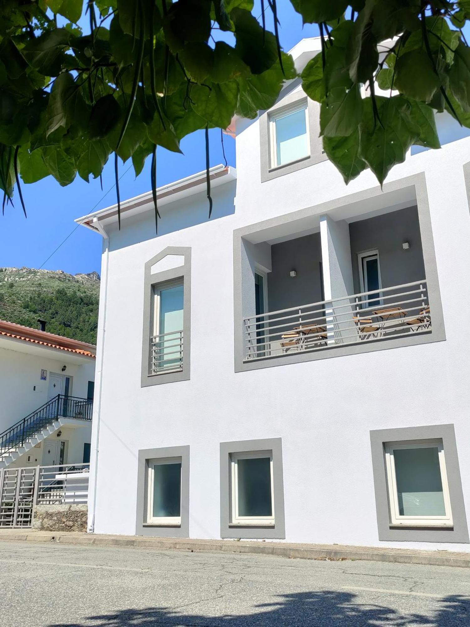 Vale Do Zezere Hotel Manteigas Exteriör bild