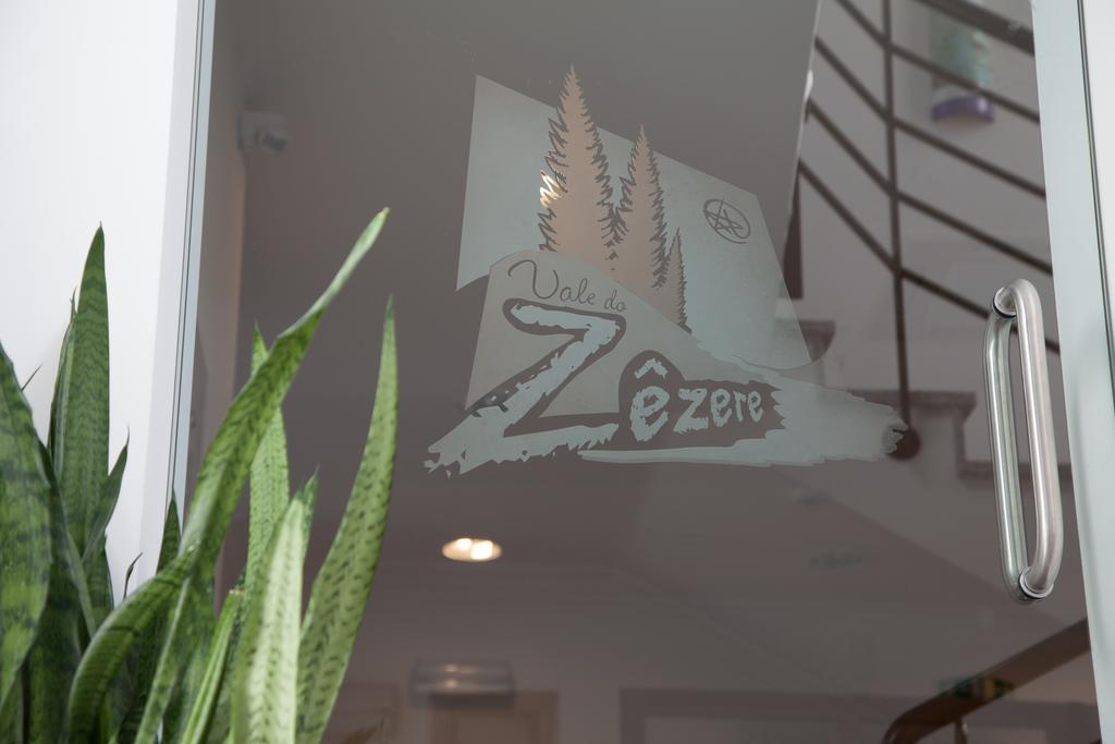 Vale Do Zezere Hotel Manteigas Exteriör bild