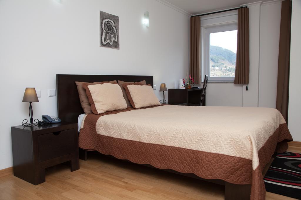 Vale Do Zezere Hotel Manteigas Exteriör bild